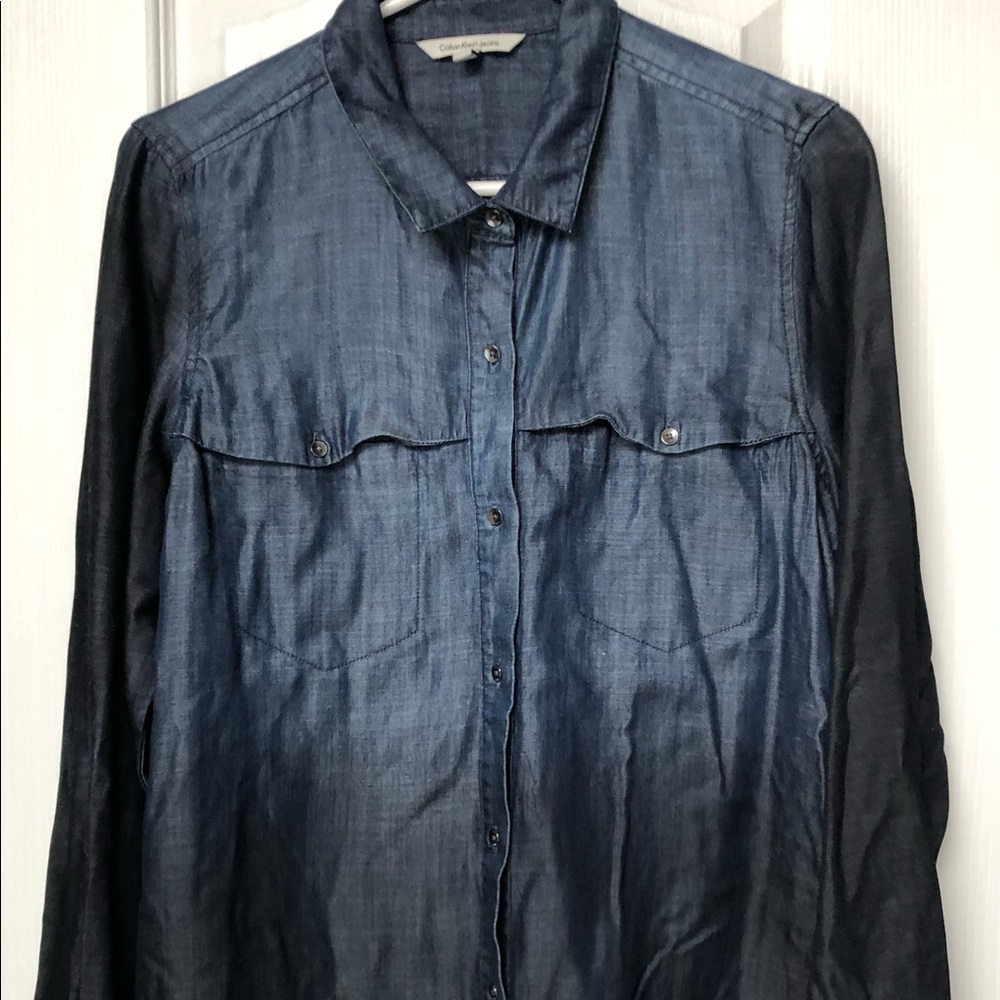 Like NEW! Womens Calvin Klein Jeans Ombre Denim Buttondown Shirt-Size Medium